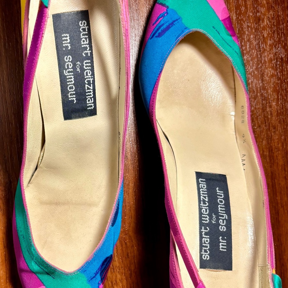 VINTAGE Stuart Weitzman kitten heels